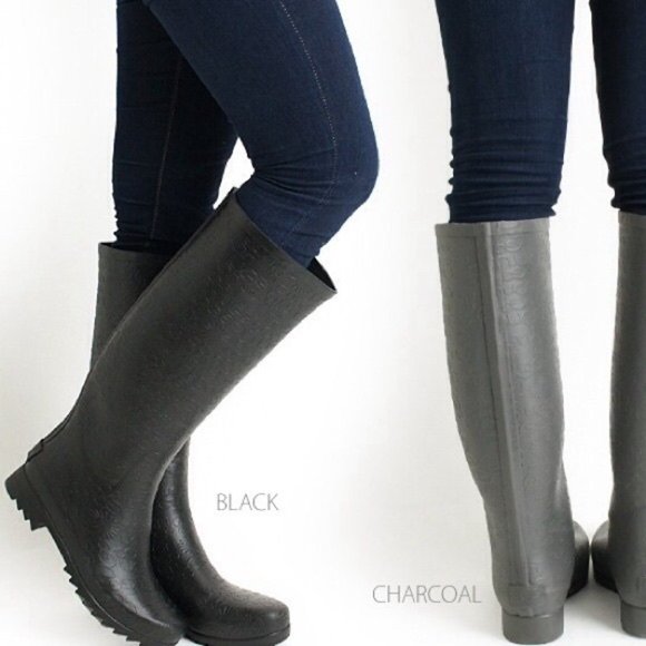 UGG® WILSHIRE LOGO TALL RAIN BOOT IN BLACK - Picture 1 of 12